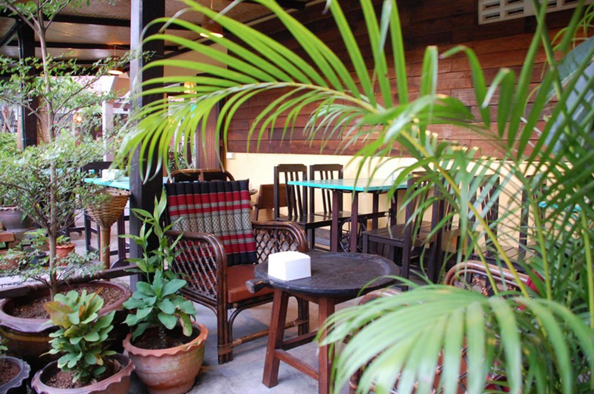 The Outside Inn Ubon Ratchathani Εξωτερικό φωτογραφία